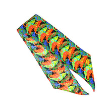 Load image into Gallery viewer, Camouflage of Chameleons Print Silk Skinny Minnie